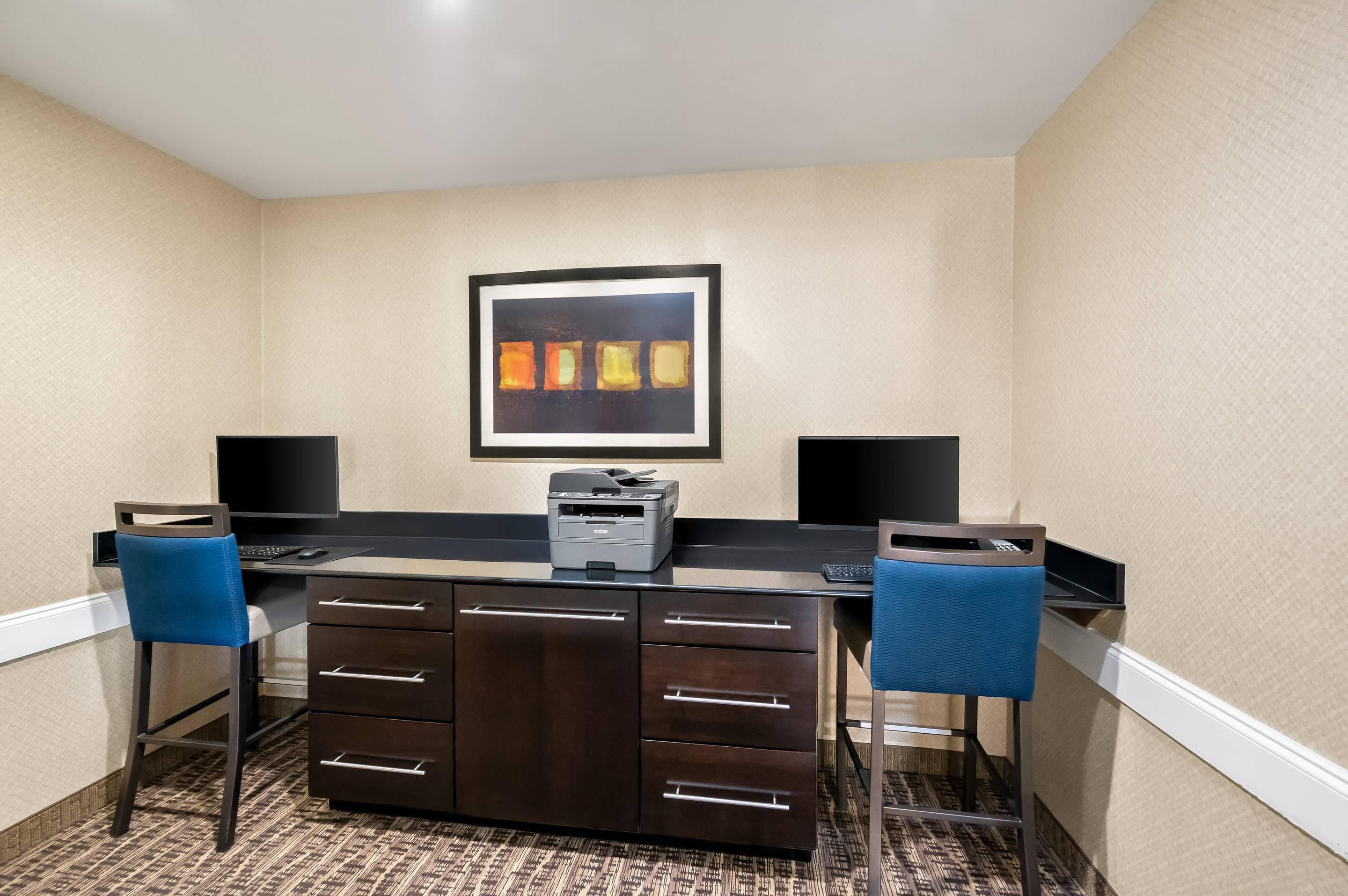 Business center | Comfort Inn & Suites Fort Smith I-540