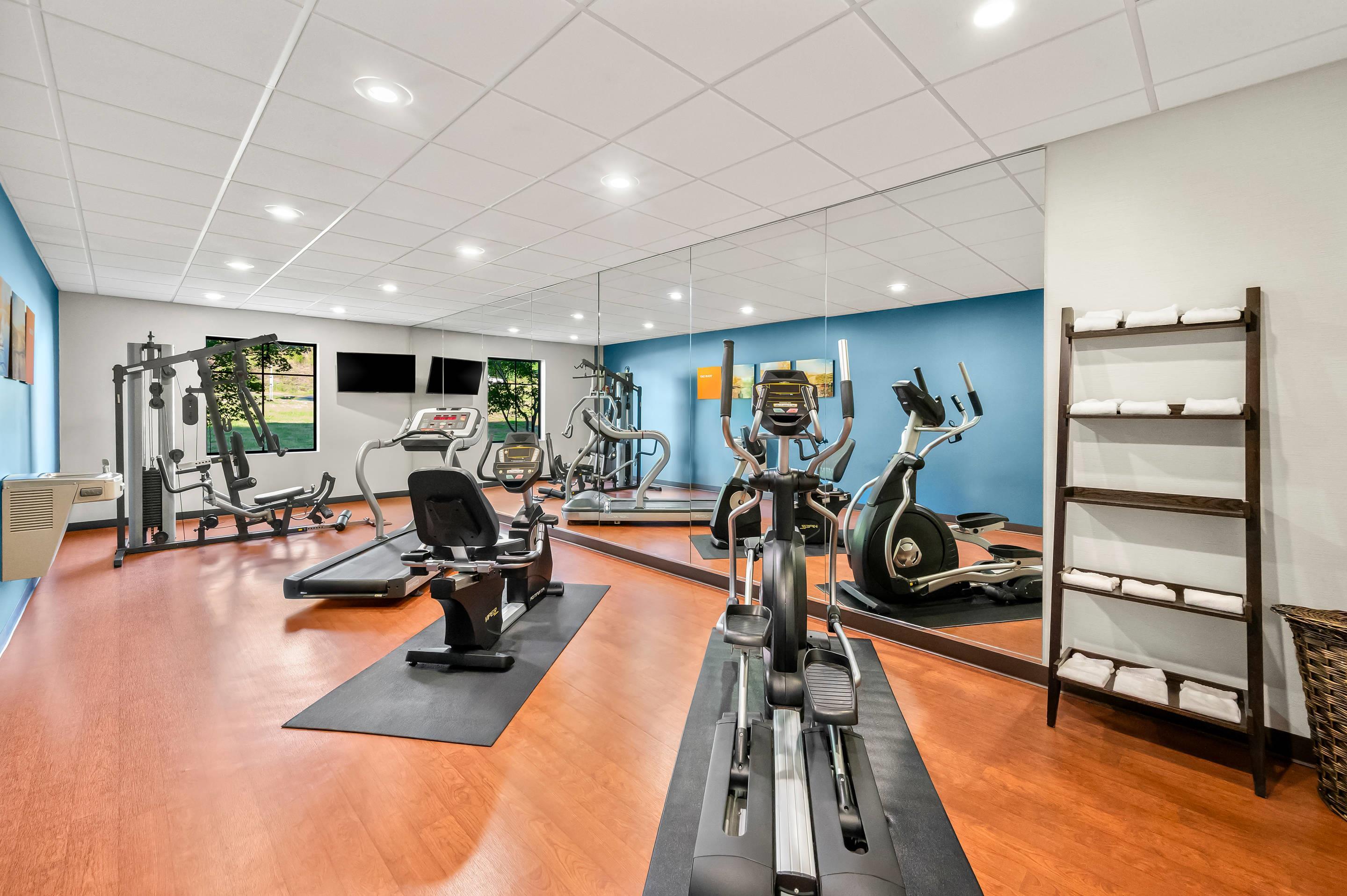 Exercise room | Comfort Inn & Suites Fort Smith I-540