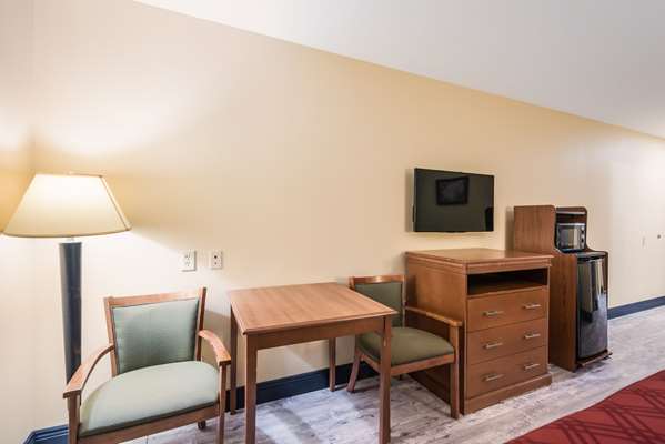  - Econo Lodge Inn & Suites Little Rock - I-30, Exit 130