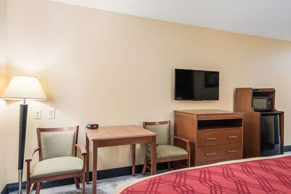  - Econo Lodge Inn & Suites Little Rock - I-30, Exit 130