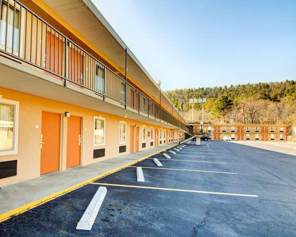 Exterior view - Rodeway Inn Hot Springs