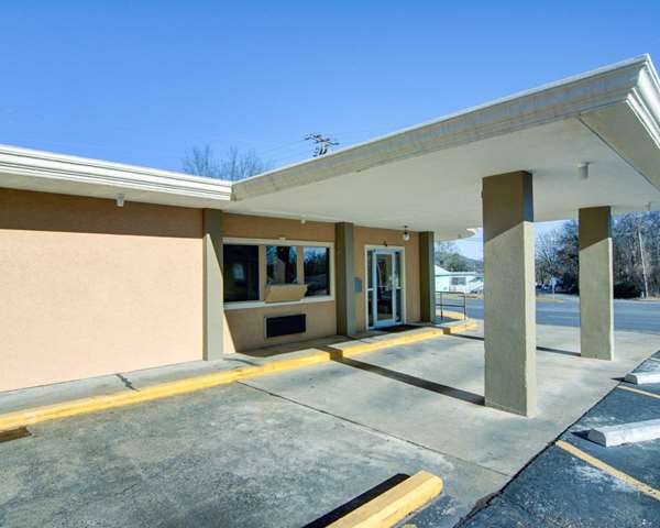 Exterior view - Rodeway Inn Hot Springs