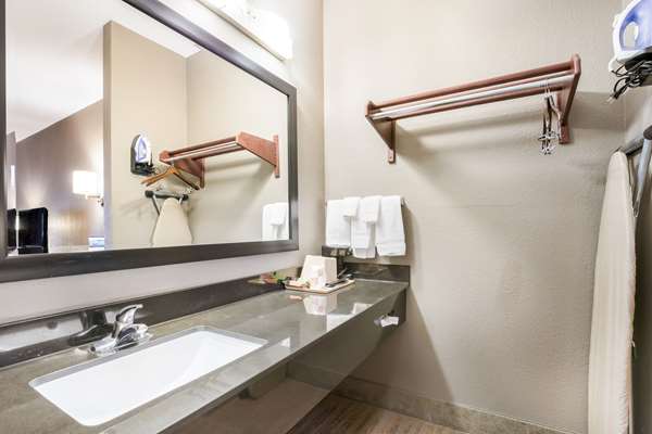  - Econo Lodge Forrest City - I-40, Exit 241