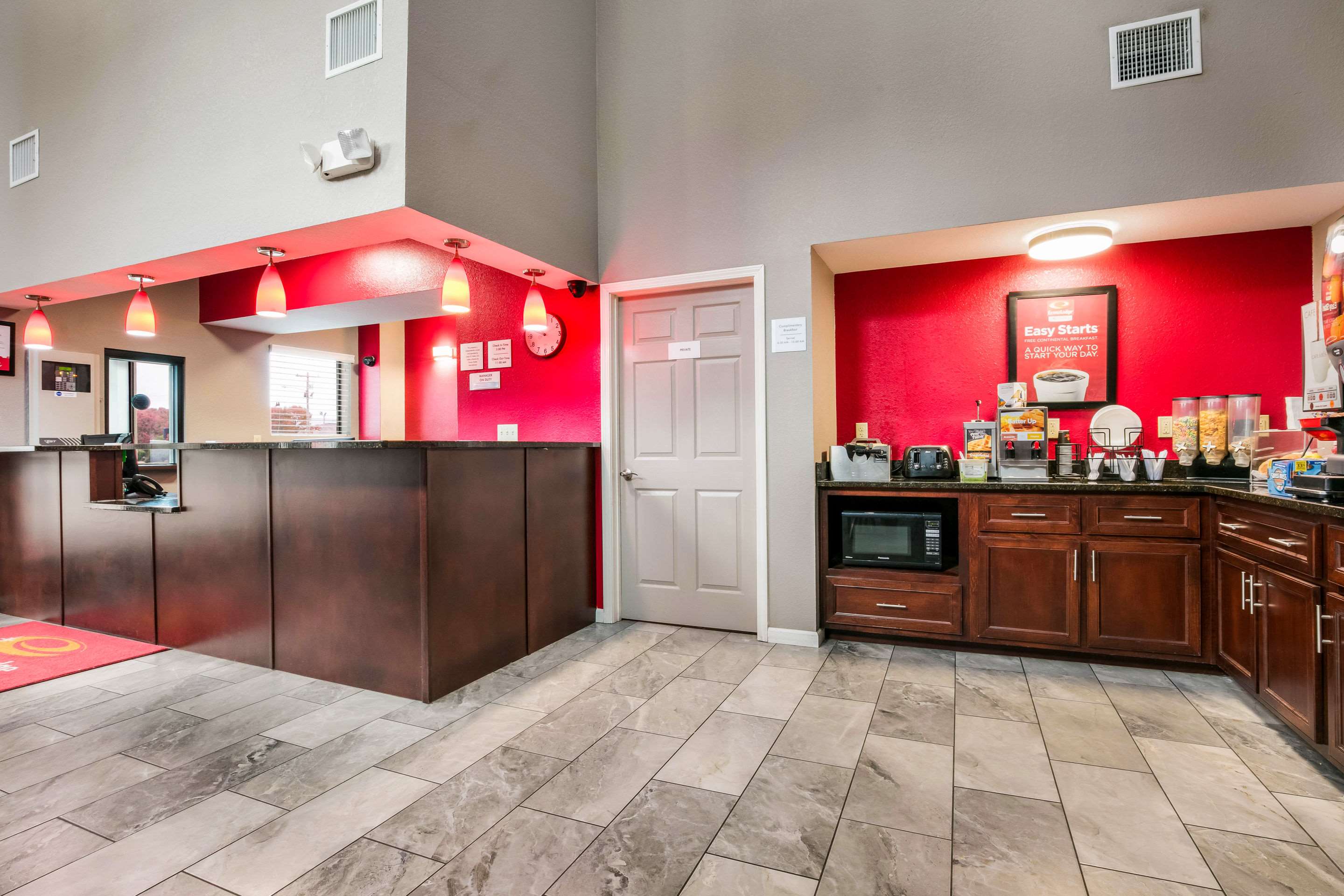 Breakfast counter | Econo Lodge Forrest City