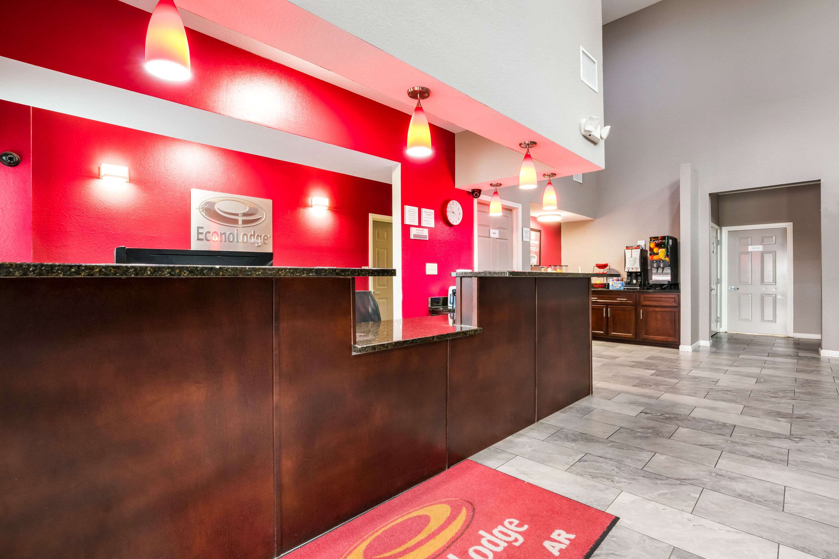 Front desk | Econo Lodge Forrest City