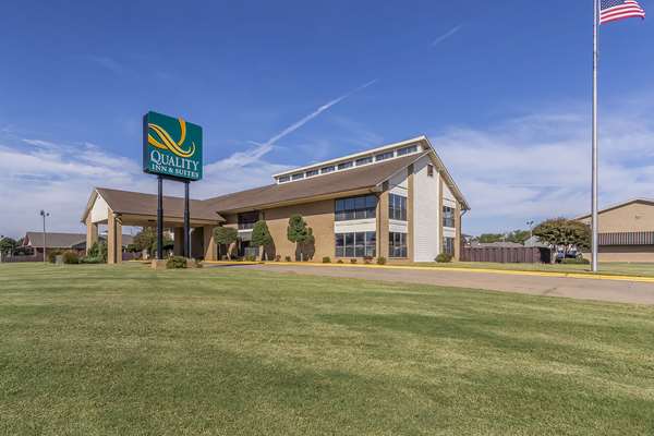 Exterior view - Quality Inn & Suites Stuttgart