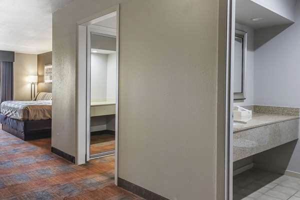 Suite - Quality Inn & Suites Stuttgart