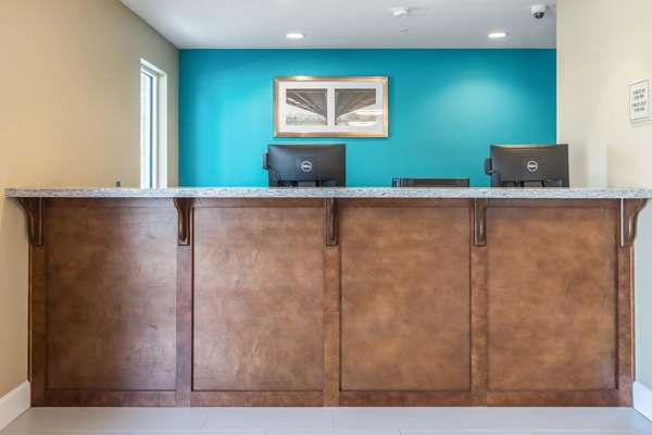  - Econo Lodge Inn & Suites Downtown North Little Rock - I-30, Exit 141