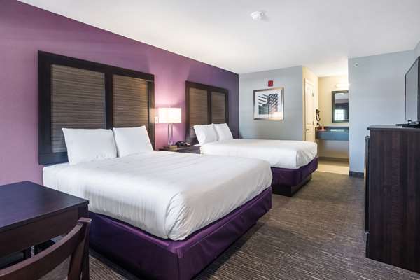  - Econo Lodge Inn & Suites Downtown North Little Rock - I-30, Exit 141