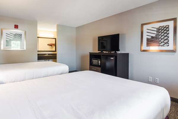  - Econo Lodge Inn & Suites Downtown North Little Rock - I-30, Exit 141