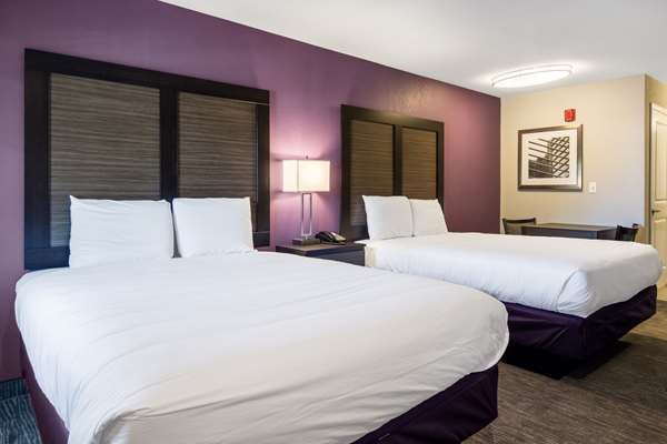  - Econo Lodge Inn & Suites Downtown North Little Rock - I-30, Exit 141