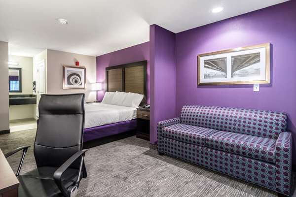  - Econo Lodge Inn & Suites Downtown North Little Rock - I-30, Exit 141