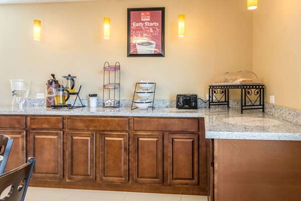 Amenities - Econo Lodge Inn & Suites Downtown North Little Rock - I-30, Exit 141