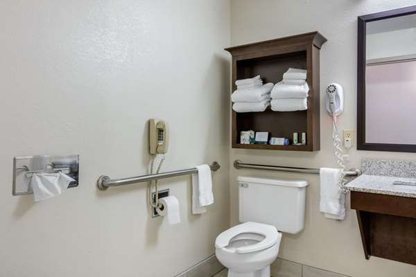  - Quality Inn & Suites Mountain Home