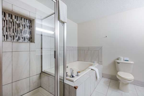  - Quality Inn & Suites Mountain Home