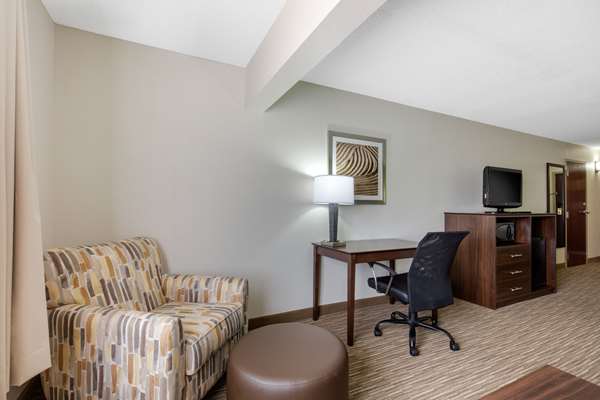  - Quality Inn & Suites Mountain Home