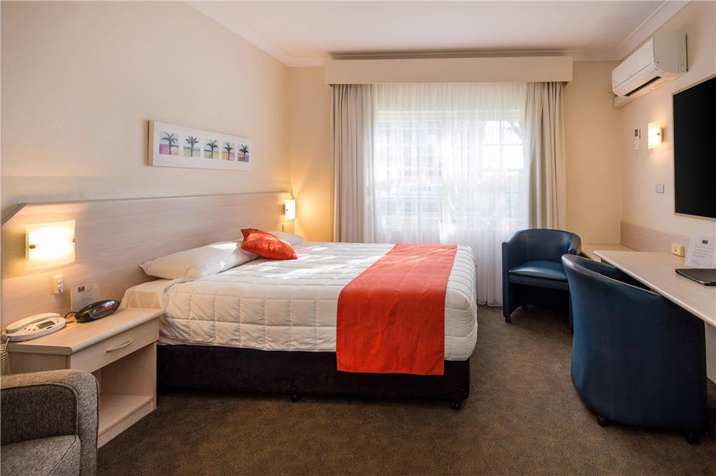 COMFORT INN ALL SEASONS-guestroom-Guest Room,On-Site.jpg