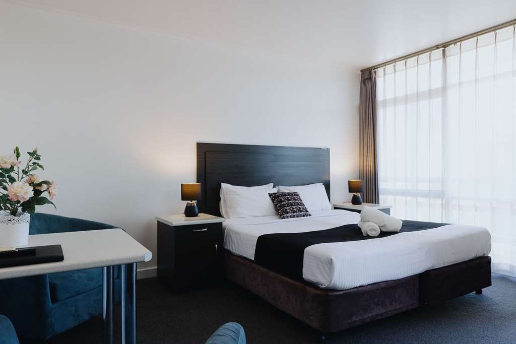 COMFORT INN TRARALGON-guestroom-Guest Room,On-Site.jpg