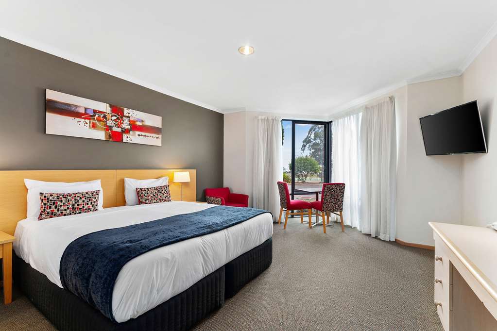 QUALITY INN & SUITES TRARALGON-guestroom-Guest Room,On-Site.jpg