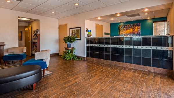  - SureStay Hotel by Best Western Ottawa - I-35, Exit 183