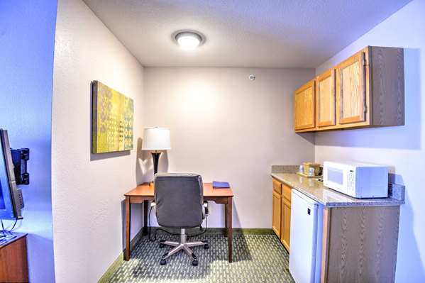  - SureStay Hotel by Best Western Ottawa - I-35, Exit 183
