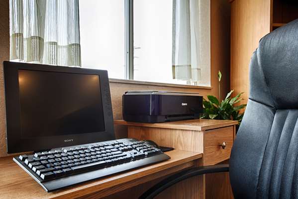 Conference Area - SureStay Hotel by Best Western Ottawa - I-35, Exit 183