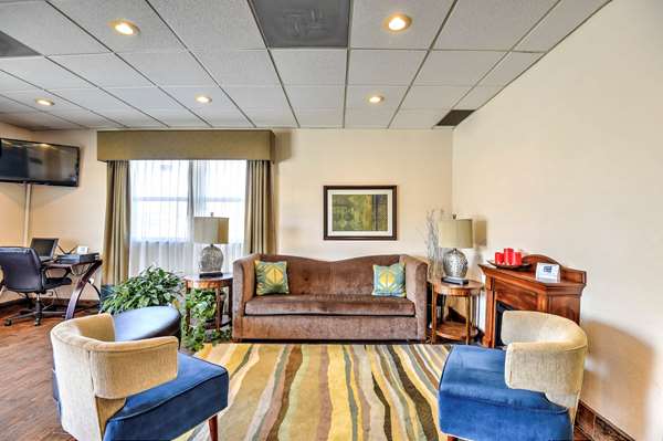  - SureStay Hotel by Best Western Ottawa - I-35, Exit 183