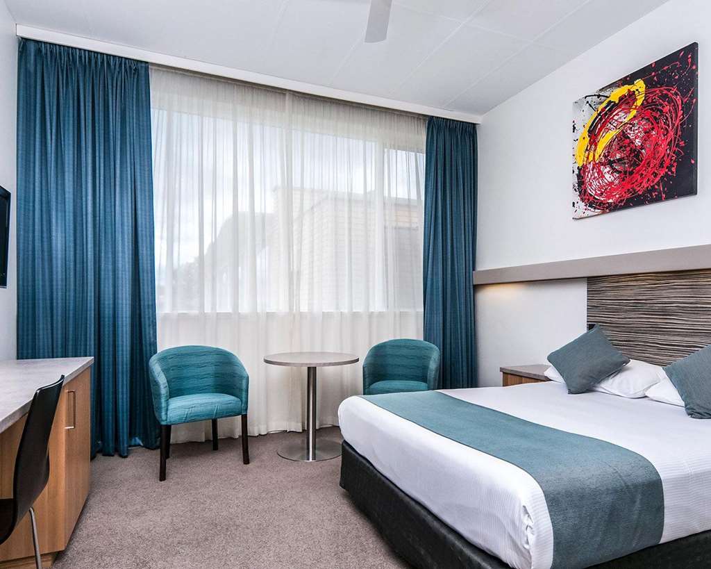 COMFORT INN REGAL PARK-guestroom-Guest Room,On-Site.jpg
