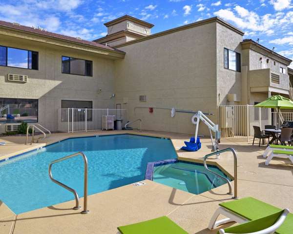 Pool - Comfort Inn Fountain Hills