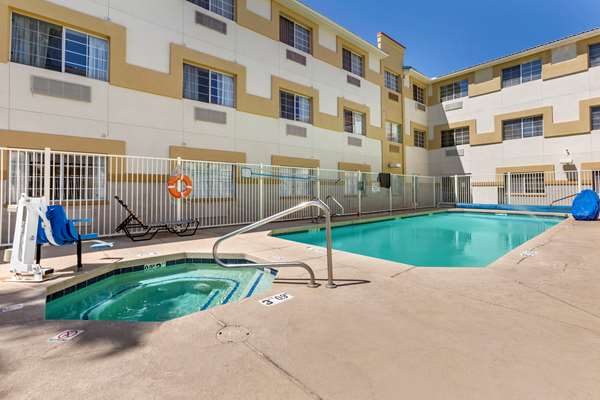 Pool - Comfort Suites Tempe - I-10, Exit 153