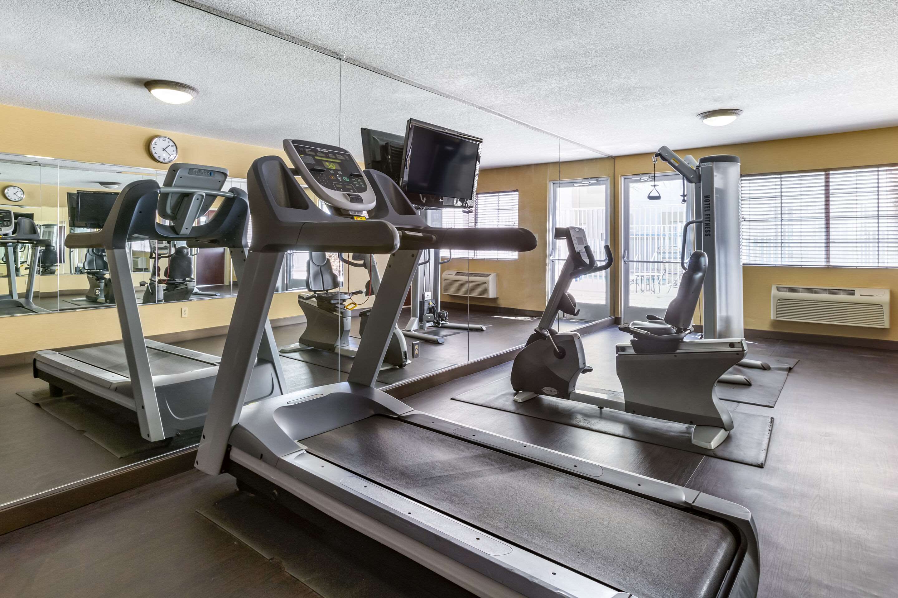 Fitness center | Comfort Suites Phoenix Airport