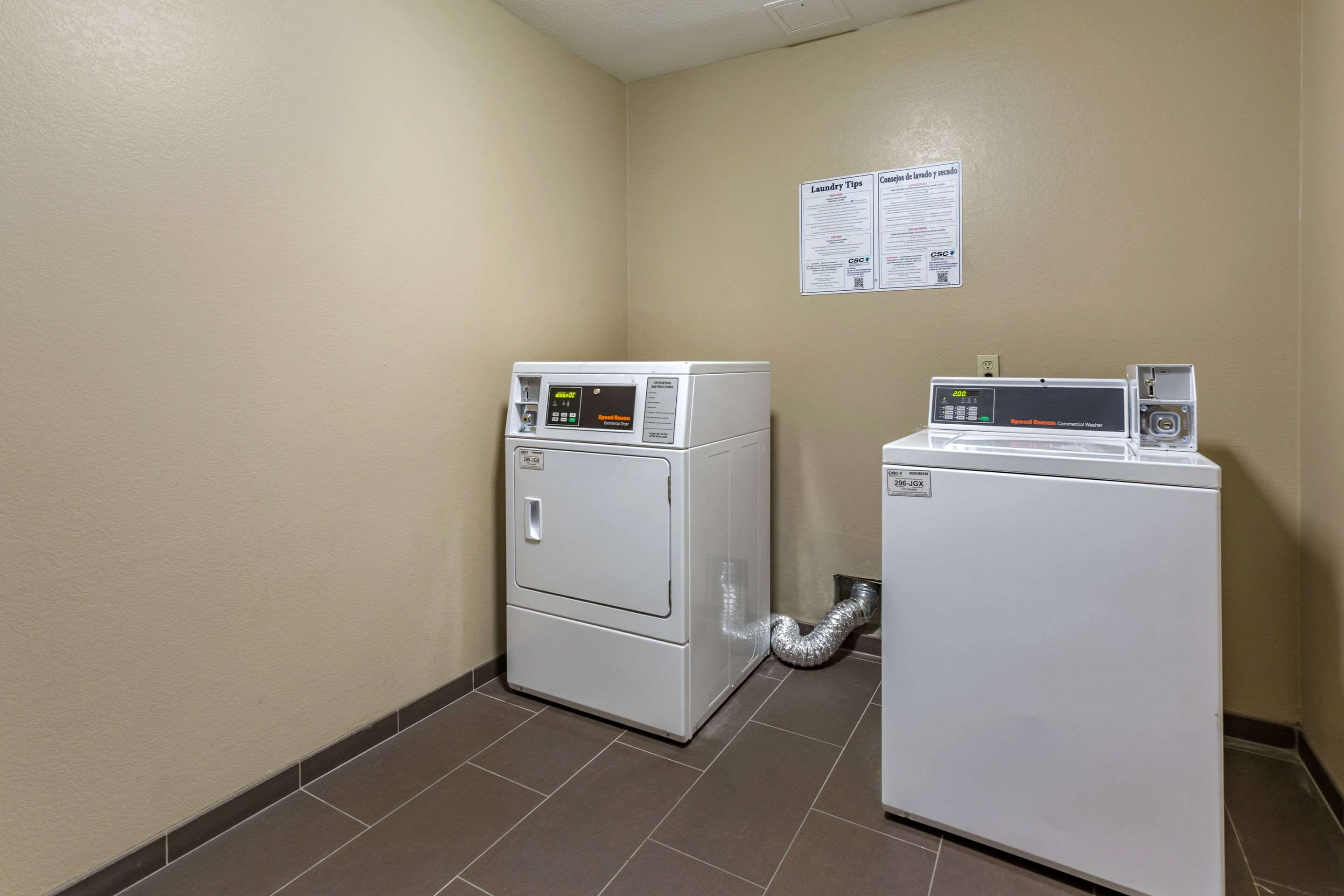 Guest laundry facilities | Comfort Suites Phoenix Airport