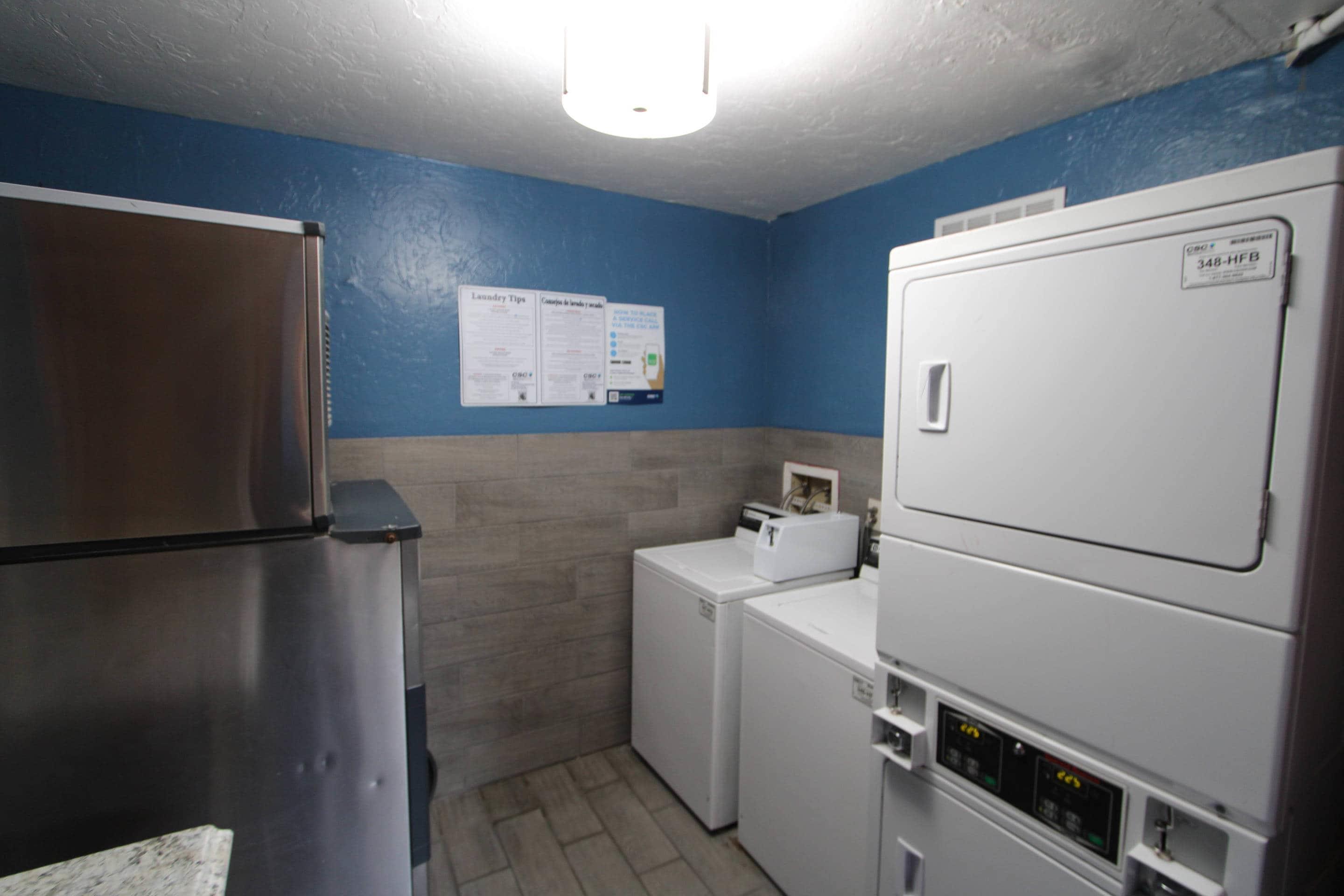 Guest laundry facilities | Comfort Suites at Sabino Canyon