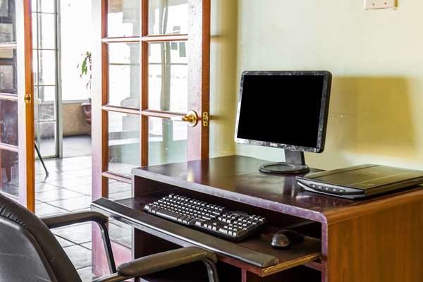 Conference Area - Rodeway Inn Route 66 Kingman