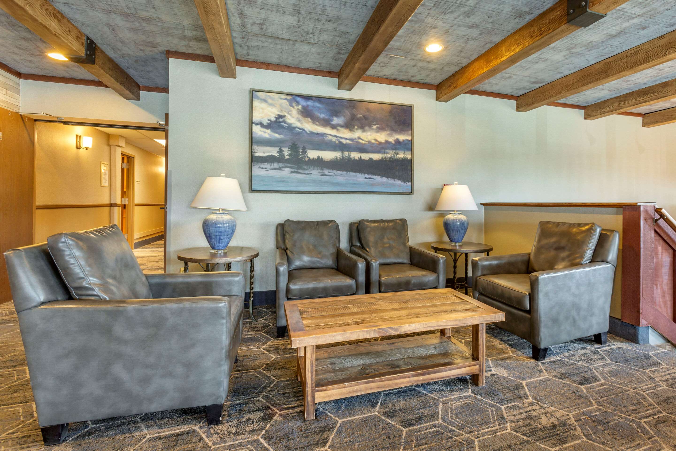 Lobby with sitting area | Comfort Inn I-17 & I-40 Flagstaff