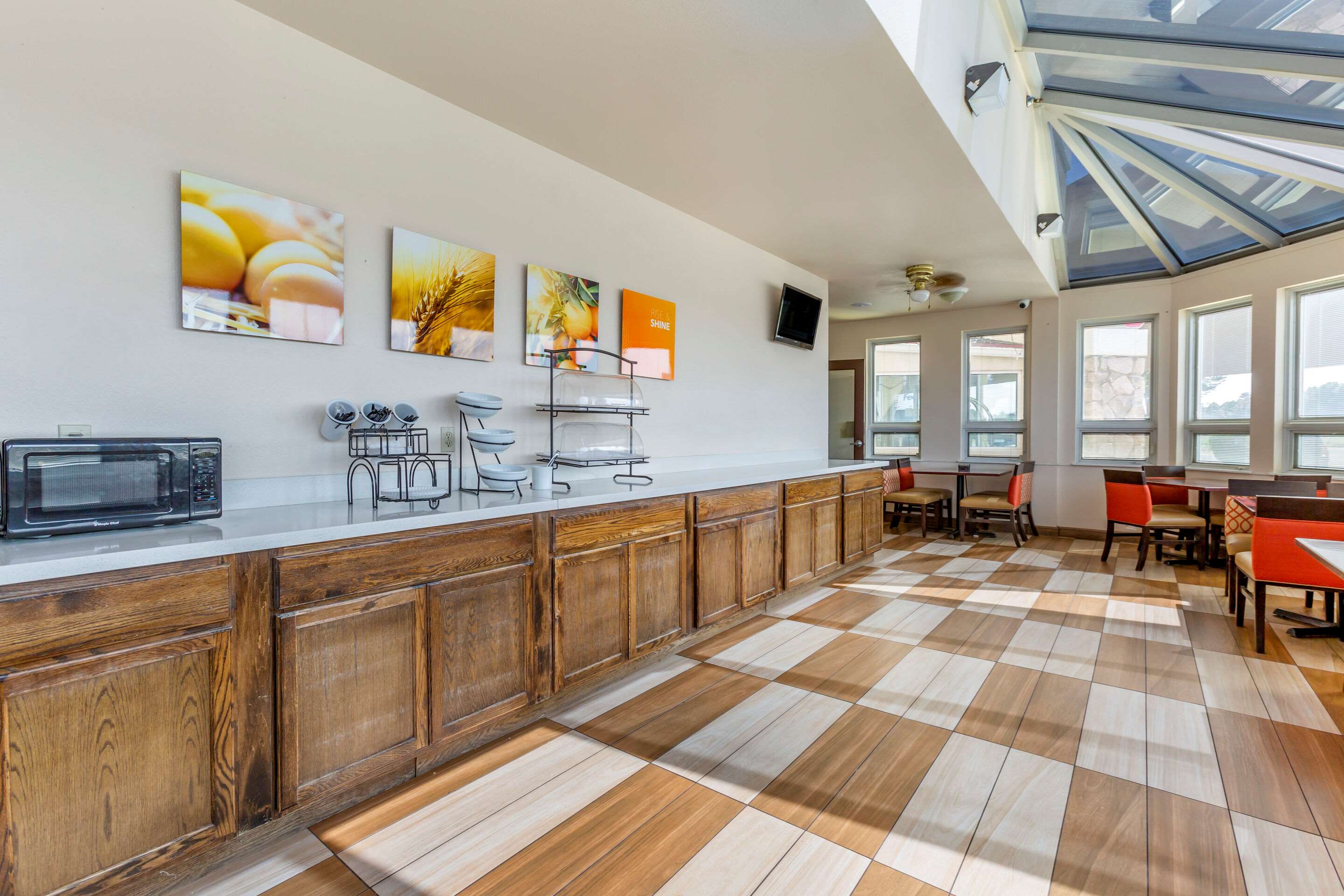 Breakfast area