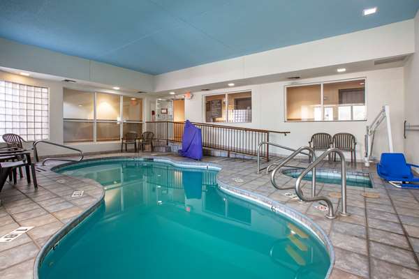 Pool - Comfort Inn Lucky Lane Flagstaff - I-40, Exit 198