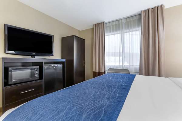  - Comfort Inn & Suites Surprise