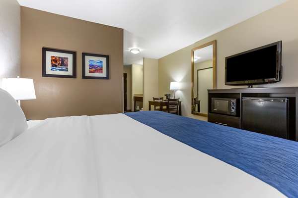  - Comfort Inn & Suites Surprise