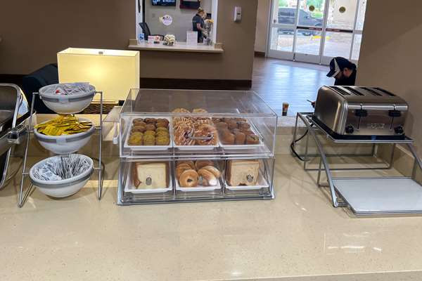 Amenities - Comfort Inn & Suites Surprise