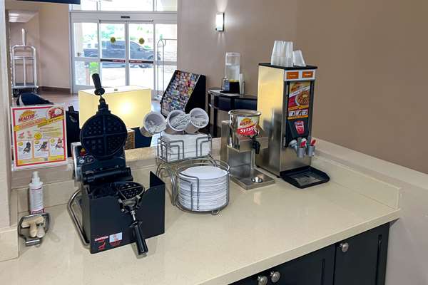 Amenities - Comfort Inn & Suites Surprise