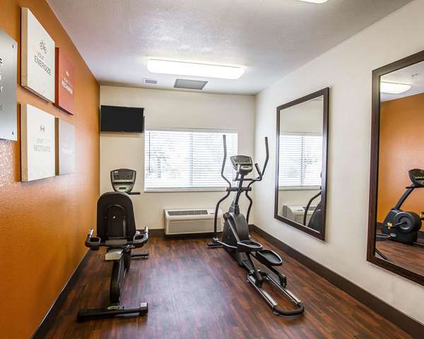 Fitness/ Exercise Room - Comfort Suites Peoria