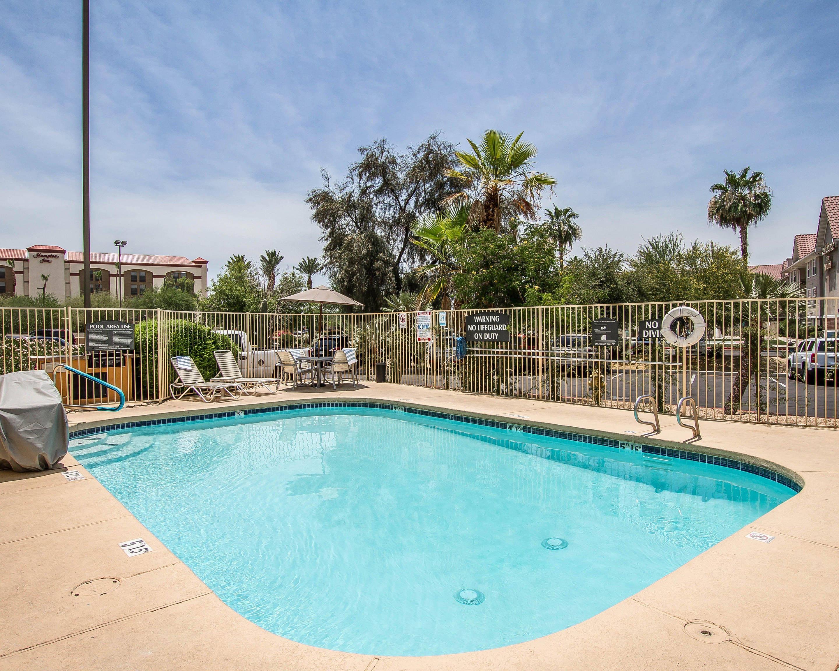 Relax on the sundeck | Comfort Suites Peoria Sports Complex