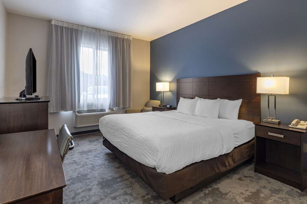 CLARION INN KINGMAN I-40 ROUTE 66-guestroom-Guest Room,On-Site.jpg