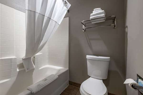  - Clarion Inn Kingman - I-40, Exit 53