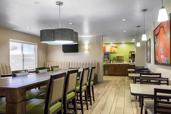 Amenities - Comfort Suites at Tucson Mall