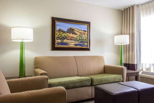 Suite - Comfort Suites at Tucson Mall