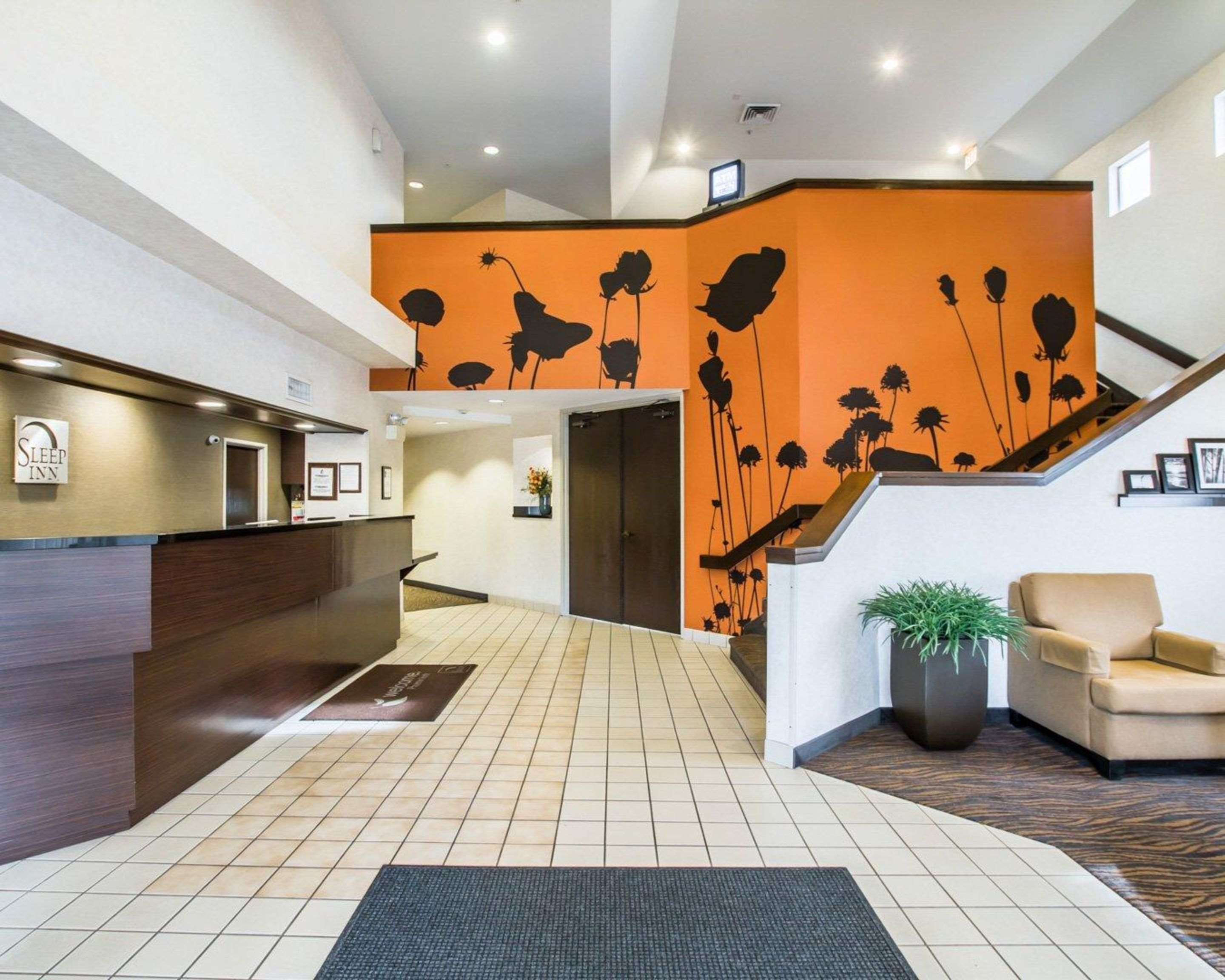 Spacious lobby | Sleep Inn Phoenix North I-17