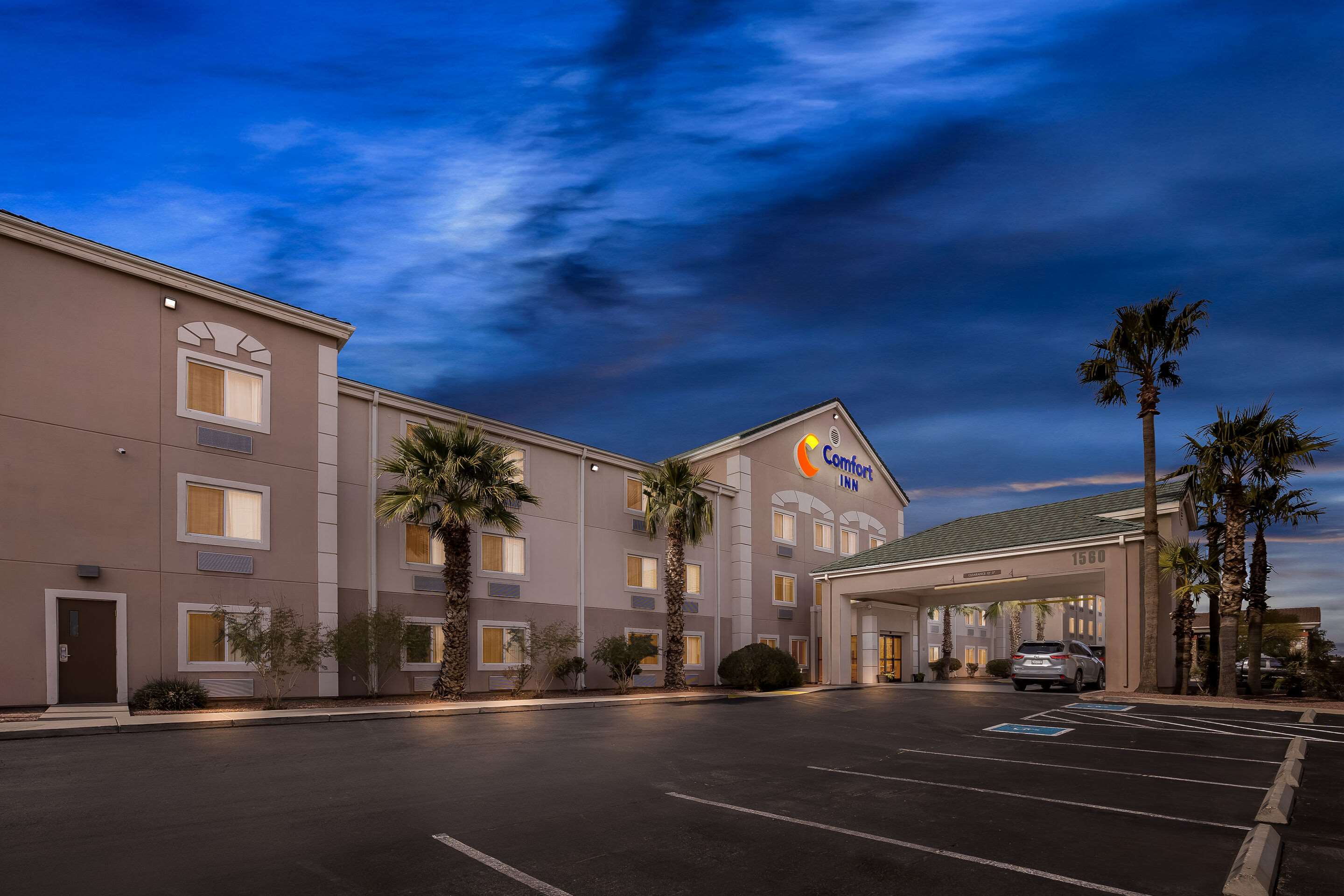 Twilight | Comfort Inn