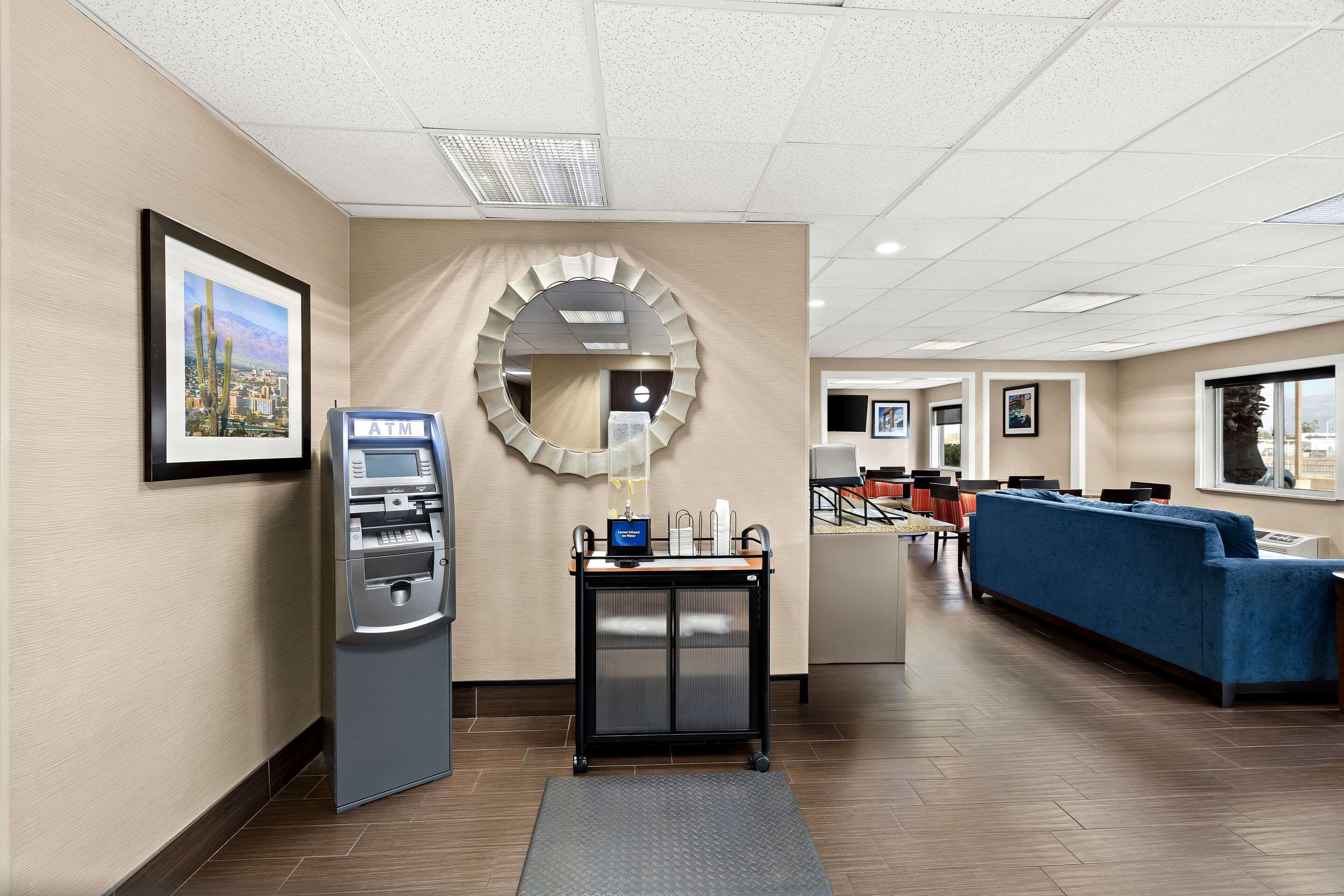 Hotel lobby | Comfort Inn